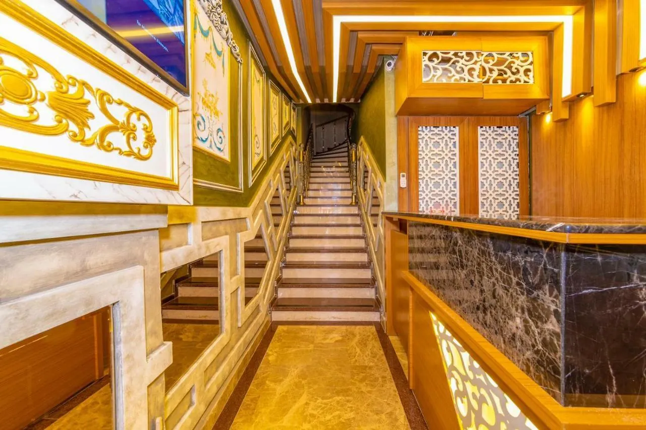 Golden Sand Hotel イスタンブール 3*,